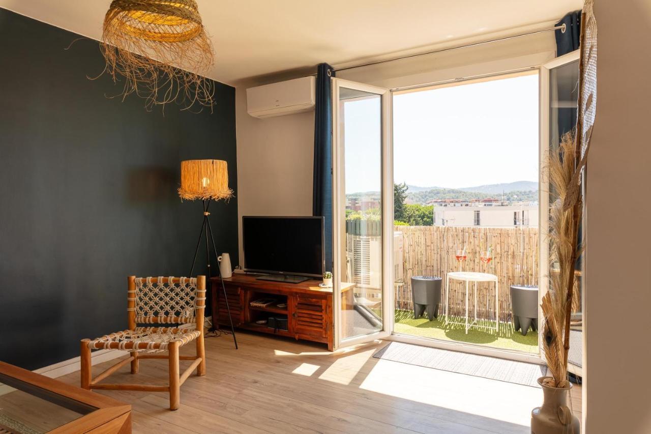 Le Blue Sea - Appt Classe 3 Etoiles A 650M De La Plage Le Lavandou Ngoại thất bức ảnh